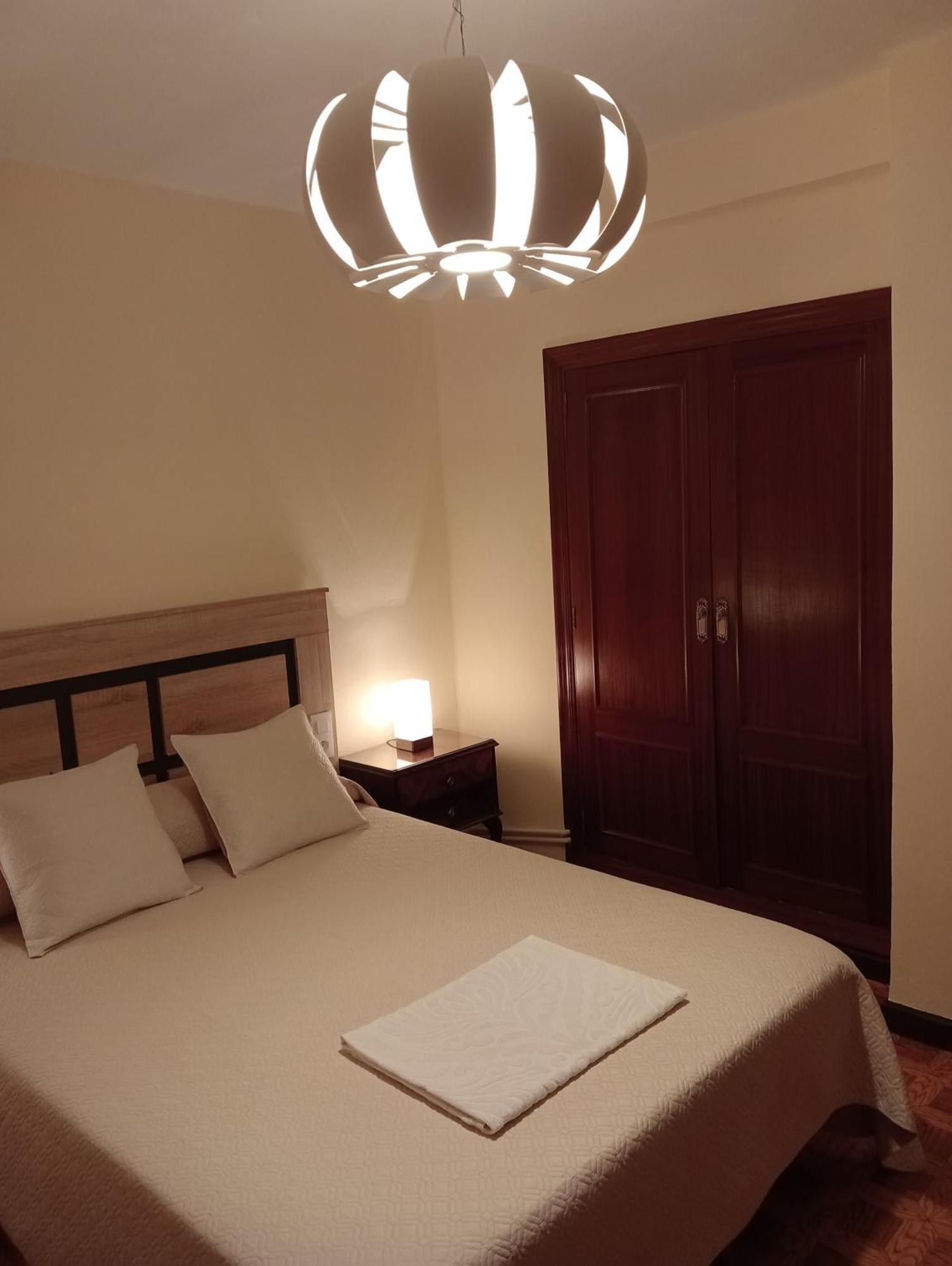 Habitacion Matrimonial Centro Ciudad Oviedo Ngoại thất bức ảnh